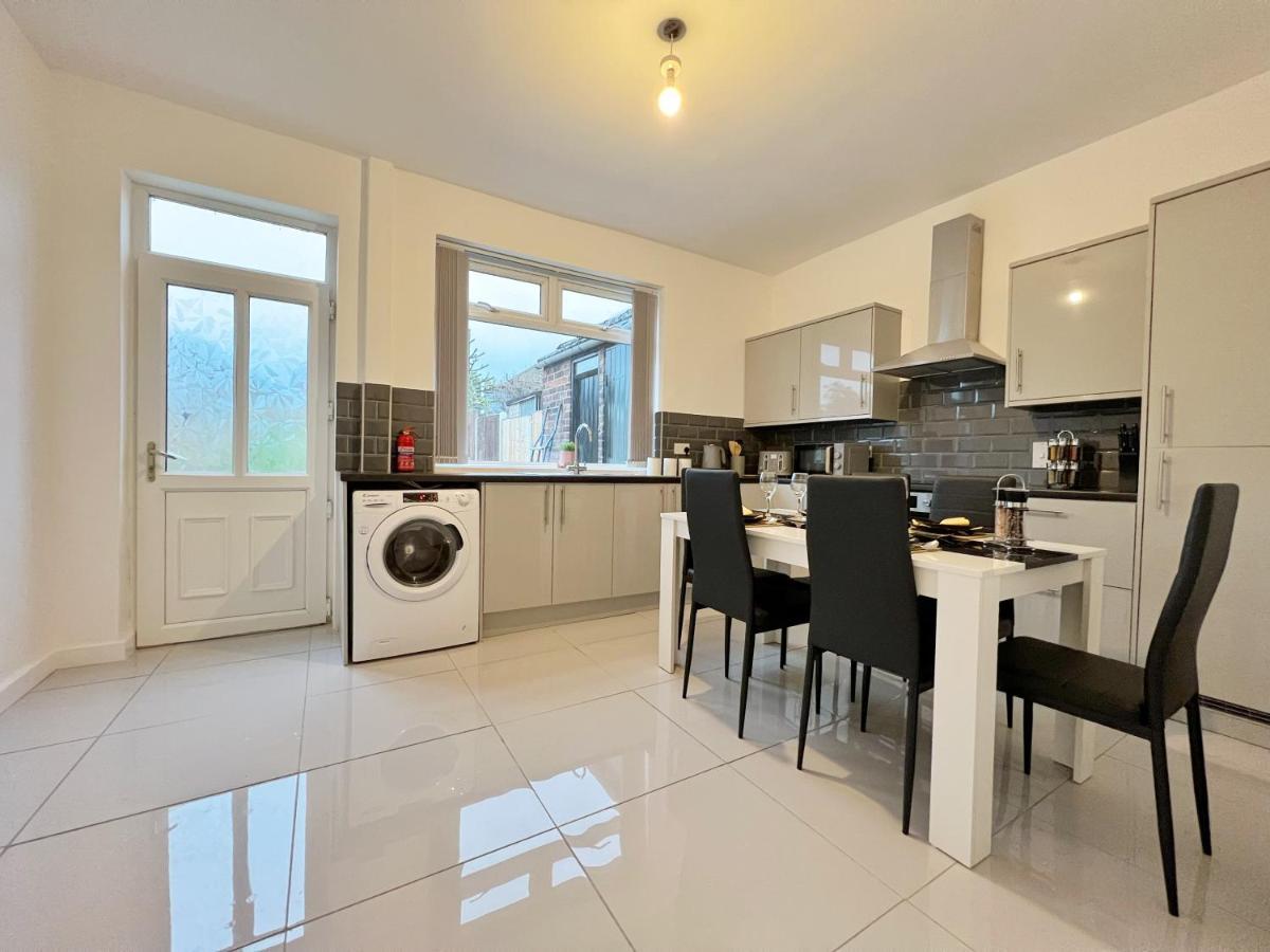 Cheerful 3 Bedroom Home With Netflix And Wi-Fi Middleton  Εξωτερικό φωτογραφία